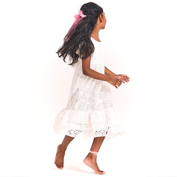 LoveShackFancy Bridal Girls White Eyelet Inira Dress Sz 5-6 years New with Tags - Picture 1 of 10